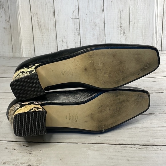 Vintage Bellini Black Leather and Reptile Button Low Heel Pump - Picture 10 of 15